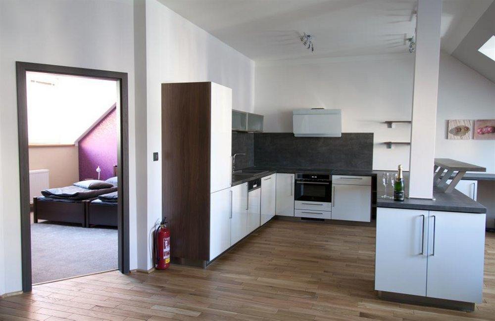 Apartmany Becherplatz Карлові Вари Екстер'єр фото