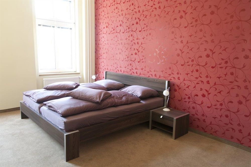 Apartmany Becherplatz Карлові Вари Екстер'єр фото