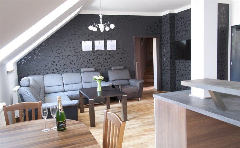 Apartmany Becherplatz Карлові Вари Екстер'єр фото